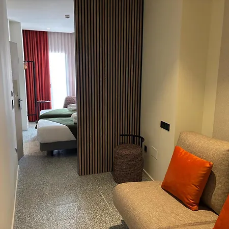 Hotell El Mantenio 2*